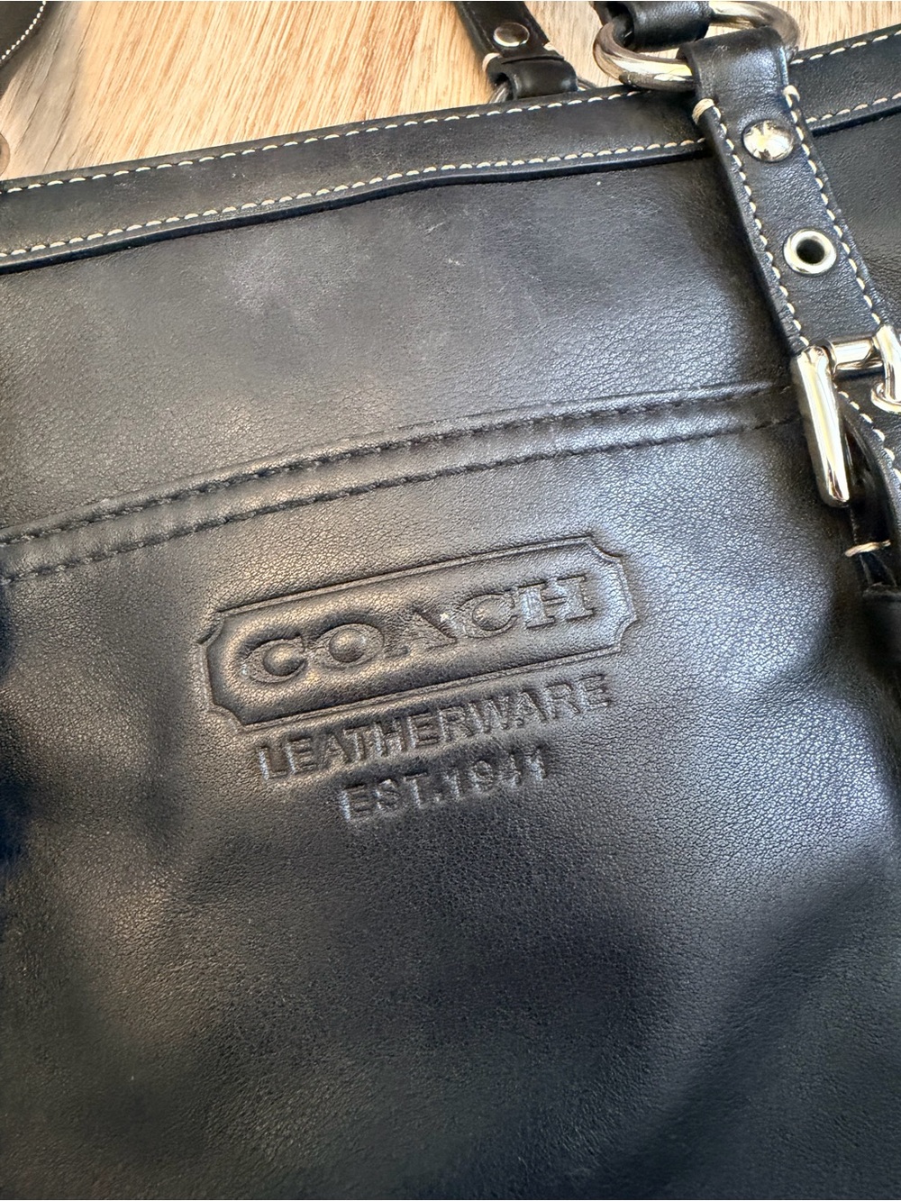 Coach Black Leather Shoulder Tote Purse Bag - Picture 4 of 9